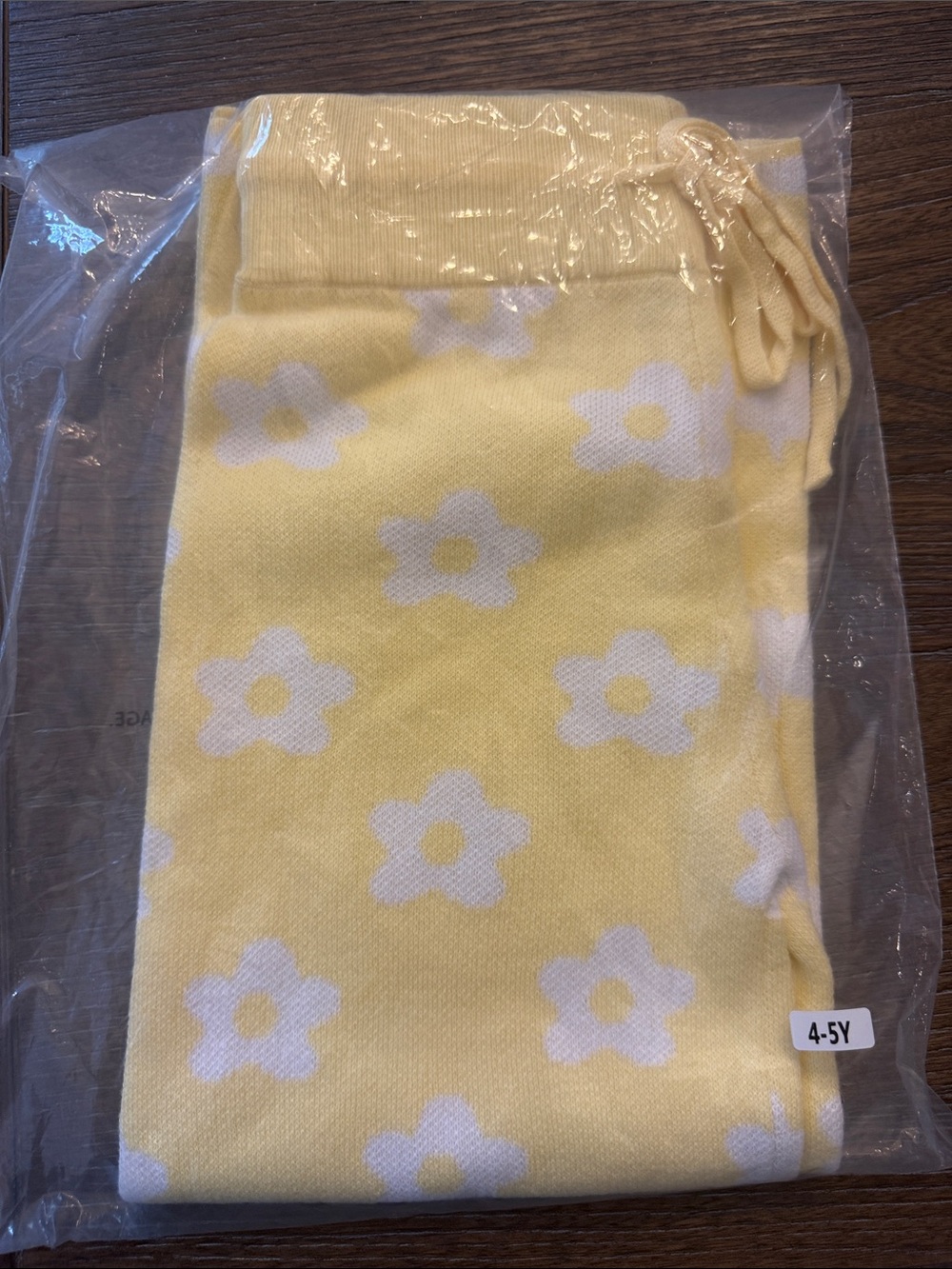 Yellow Sweater Pants - Sunshine Flowers
4/5 YEARS NWT